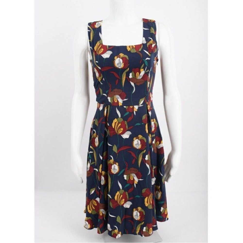 Elegant Floral Square-Neck Dress